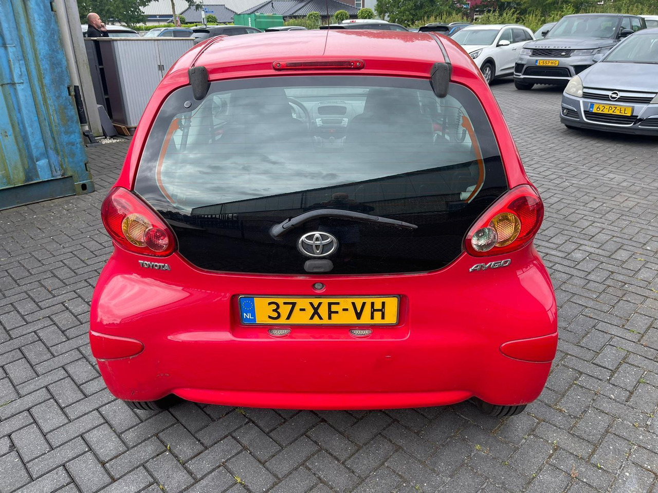 Toyota Aygo 1.0 12V 37-XF-VH - Kombilimuzina: slika 2 Toyota Aygo 1.0 12V 37-XF-VH - Kombilimuzina: slika 2