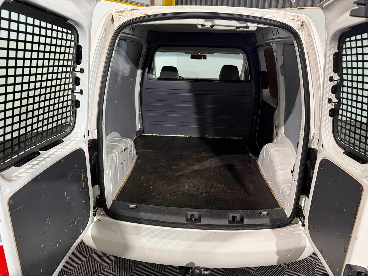 Volkswagen Caddy 1.6 TDI Economy Baseline VL-856-P - Furgon: slika 5 Volkswagen Caddy 1.6 TDI Economy Baseline VL-856-P - Furgon: slika 5