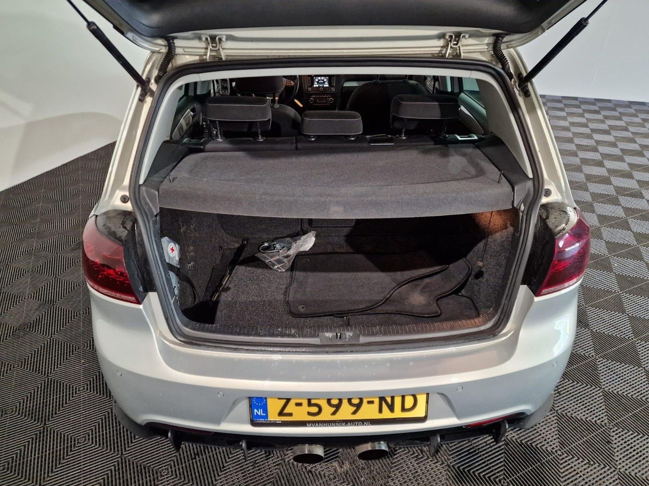 Volkswagen Golf 1.4TSI Highline R-Uitgevoerd Z-599-ND 160.958 km - Avtomobil: slika 3 Volkswagen Golf 1.4TSI Highline R-Uitgevoerd Z-599-ND 160.958 km - Avtomobil: slika 3