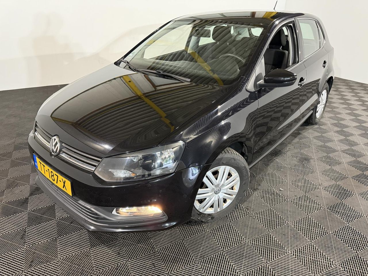 Volkswagen | Polo | 1.0 Comfortline Connected Series | 2017 | 178.442 km | TT187X | Geen oordeel - Kombilimuzina: slika 1 Volkswagen | Polo | 1.0 Comfortline Connected Series | 2017 | 178.442 km | TT187X | Geen oordeel - Kombilimuzina: slika 1