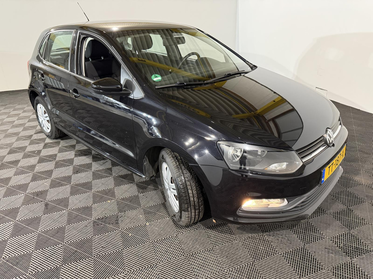 Volkswagen | Polo | 1.0 Comfortline Connected Series | 2017 | 178.442 km | TT187X | Geen oordeel - Kombilimuzina: slika 3 Volkswagen | Polo | 1.0 Comfortline Connected Series | 2017 | 178.442 km | TT187X | Geen oordeel - Kombilimuzina: slika 3