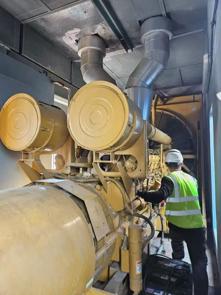 CATPILLAR 3516B - Orodje/ Oprema: slika 3 CATPILLAR 3516B - Orodje/ Oprema: slika 3