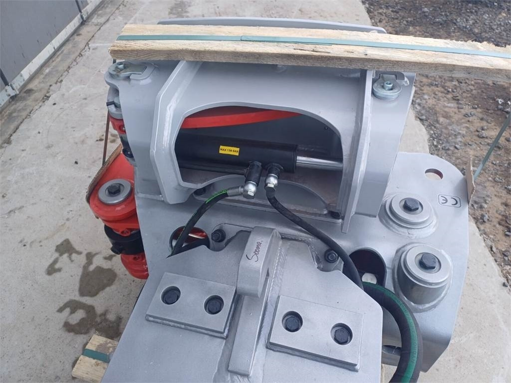 Bison 300pro Energiapuukoura - Grabež za Gradbeni stroj: slika 3 Bison 300pro Energiapuukoura - Grabež za Gradbeni stroj: slika 3