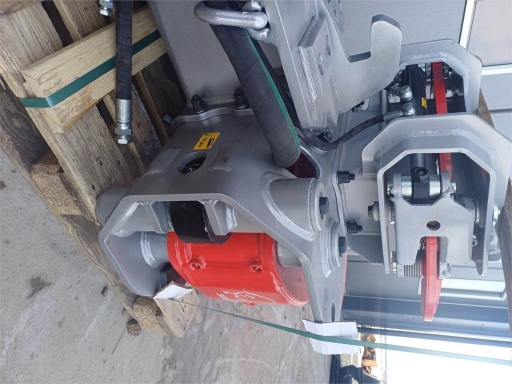 Bison 300pro Energiapuukoura - Grabež za Gradbeni stroj: slika 4 Bison 300pro Energiapuukoura - Grabež za Gradbeni stroj: slika 4