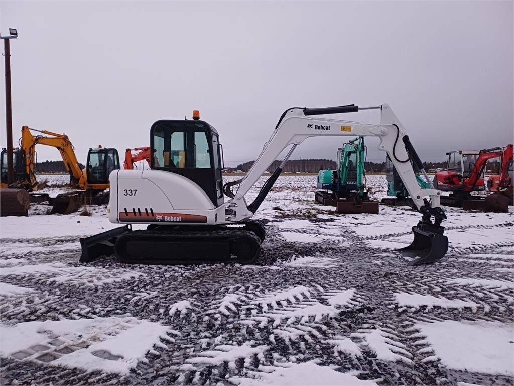 Bobcat 337D Kallistuvalla liittimellä - Mini bager: slika 5 Bobcat 337D Kallistuvalla liittimellä - Mini bager: slika 5