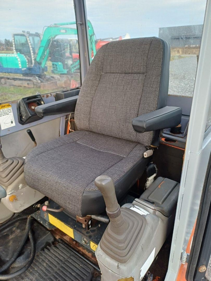 Mini bager Hitachi EX30 Kallistuvalla liittimellä: slika 12 Mini bager Hitachi EX30 Kallistuvalla liittimellä: slika 12