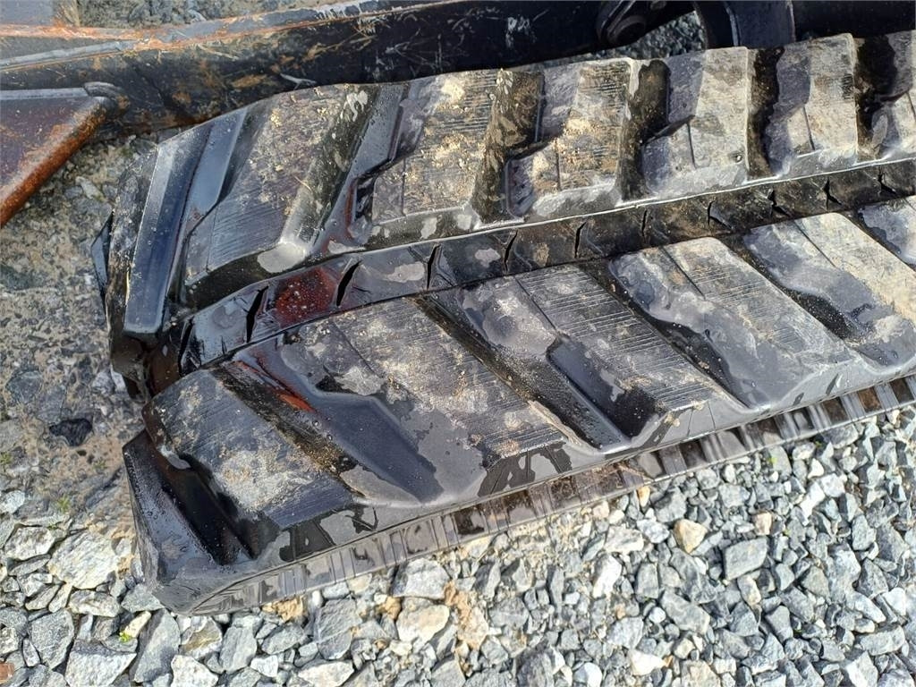 Mini bager Hitachi EX50 u kallistuvalla liittimellä: slika 14
