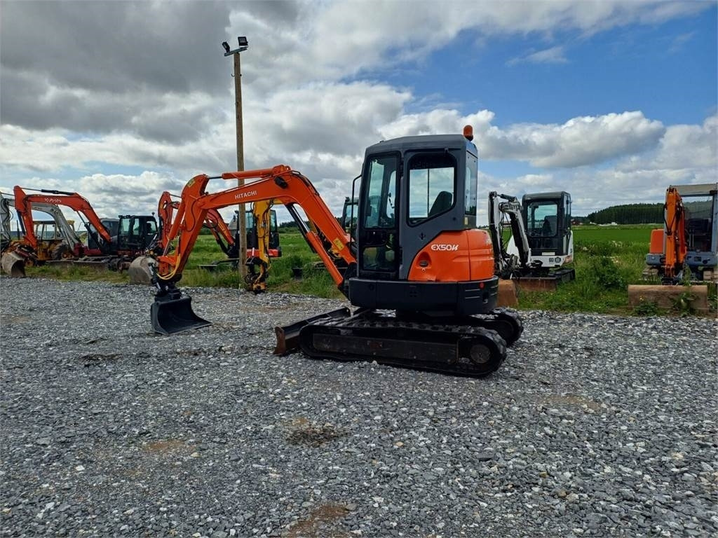 Hitachi EX50 u kallistuvalla liittimellä - Mini bager: slika 3 Hitachi EX50 u kallistuvalla liittimellä - Mini bager: slika 3