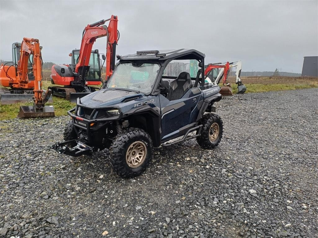 Polaris General 1000 4x4 - Traktor: slika 1 Polaris General 1000 4x4 - Traktor: slika 1