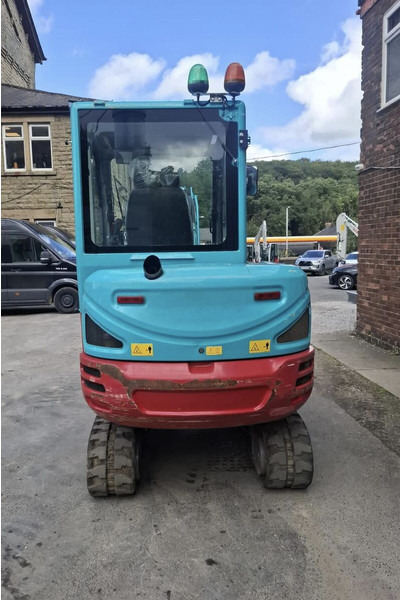 Takeuchi TB230 - Mini bager: slika 1 Takeuchi TB230 - Mini bager: slika 1