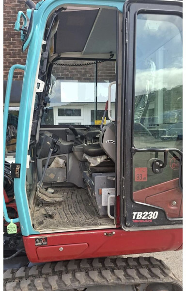 Takeuchi TB230 - Mini bager: slika 2 Takeuchi TB230 - Mini bager: slika 2