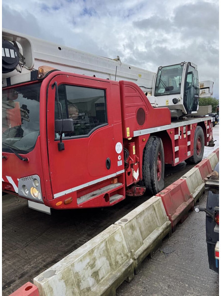 Terex AC40 - Avtodvigalo za vse namene: slika 1 Terex AC40 - Avtodvigalo za vse namene: slika 1