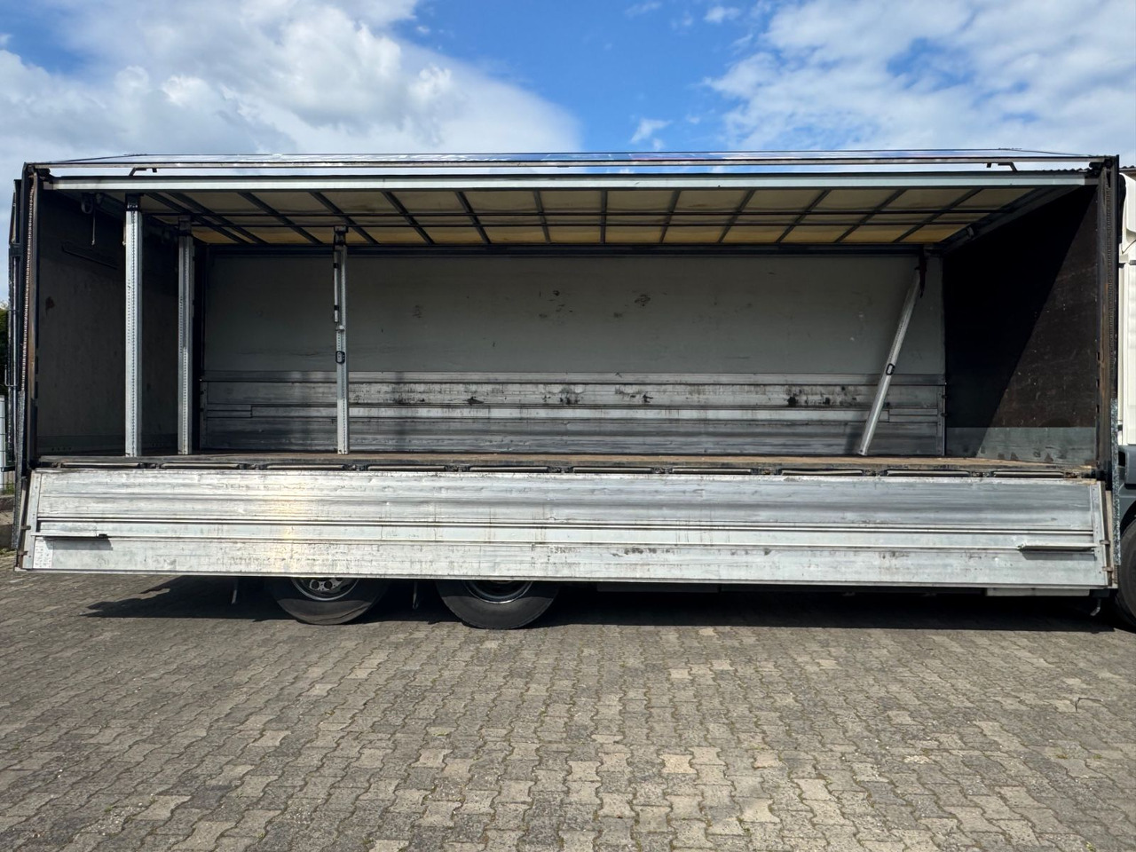 MAN TGS 26.360/Lenk-Lift/Lbw/Kettliner-GT-Aufbau - Tovornjak za prevoz pijač: slika 5 MAN TGS 26.360/Lenk-Lift/Lbw/Kettliner-GT-Aufbau - Tovornjak za prevoz pijač: slika 5