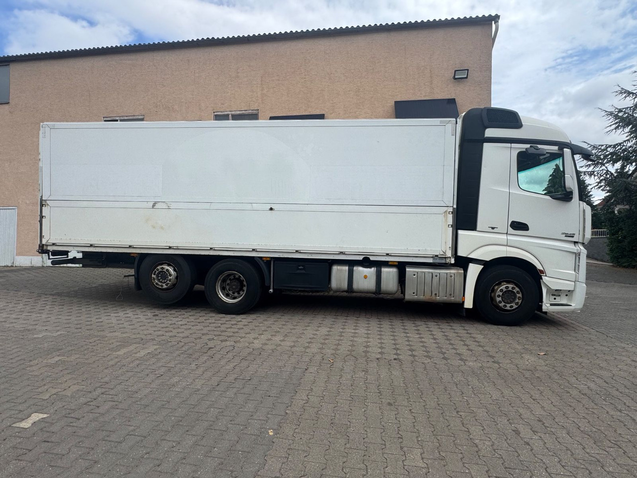 Mercedes-Benz Actros2545/Lift-Lenk/Mitnahmestp/Retder - Tovornjak za prevoz pijač: slika 2 Mercedes-Benz Actros2545/Lift-Lenk/Mitnahmestp/Retder - Tovornjak za prevoz pijač: slika 2