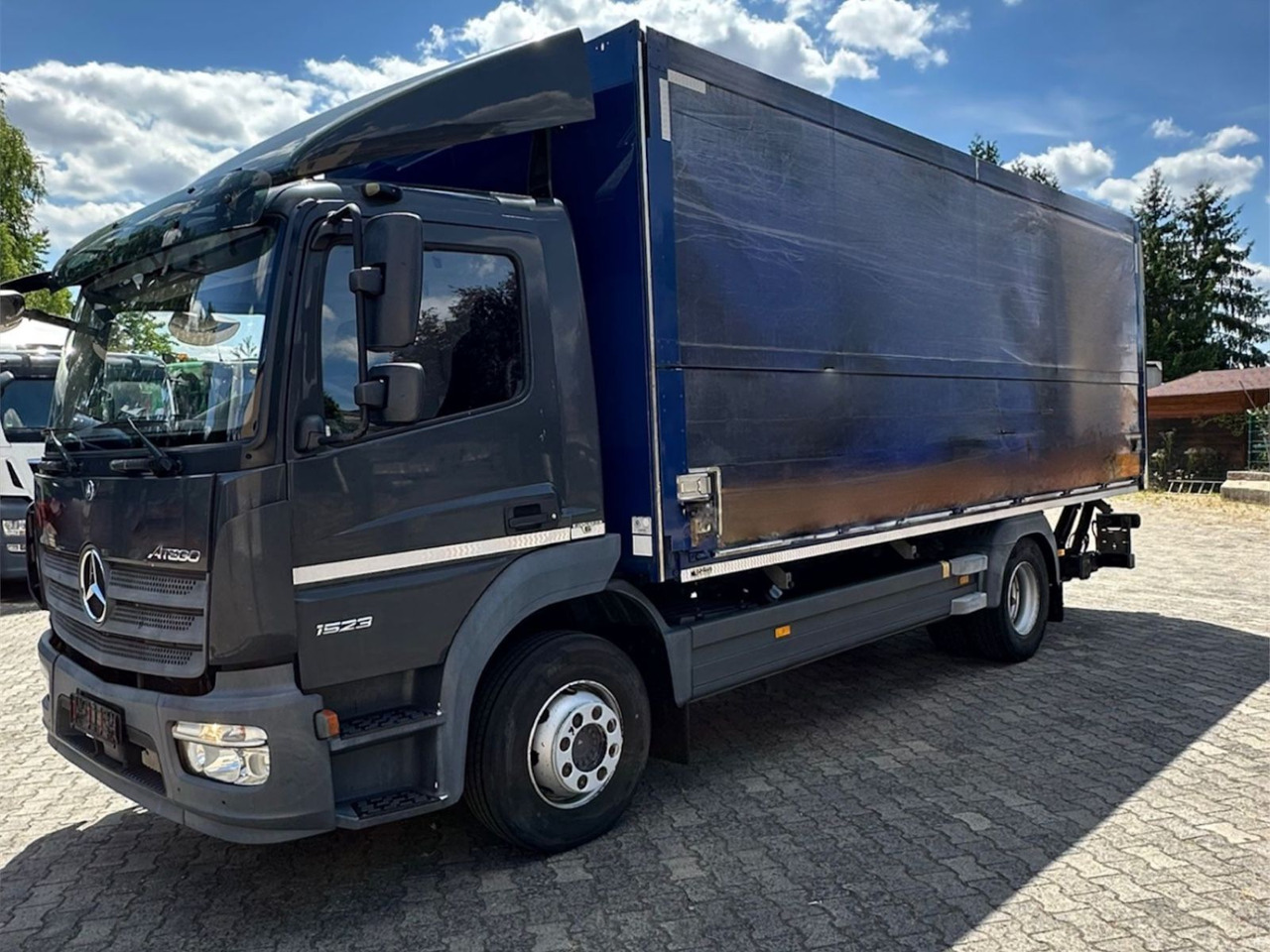 Mercedes-Benz Atego 1523/Klima/LBW/GT-Zertifiziert/2xAHK - Tovornjak za prevoz pijač: slika 2 Mercedes-Benz Atego 1523/Klima/LBW/GT-Zertifiziert/2xAHK - Tovornjak za prevoz pijač: slika 2