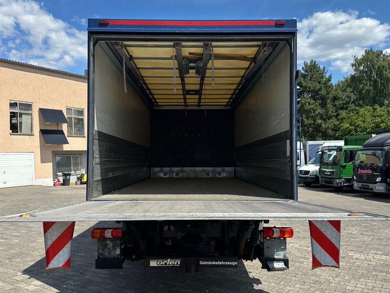 Mercedes-Benz Atego 1523/Klima/LBW/GT-Zertifiziert/2xAHK - Tovornjak za prevoz pijač: slika 5 Mercedes-Benz Atego 1523/Klima/LBW/GT-Zertifiziert/2xAHK - Tovornjak za prevoz pijač: slika 5