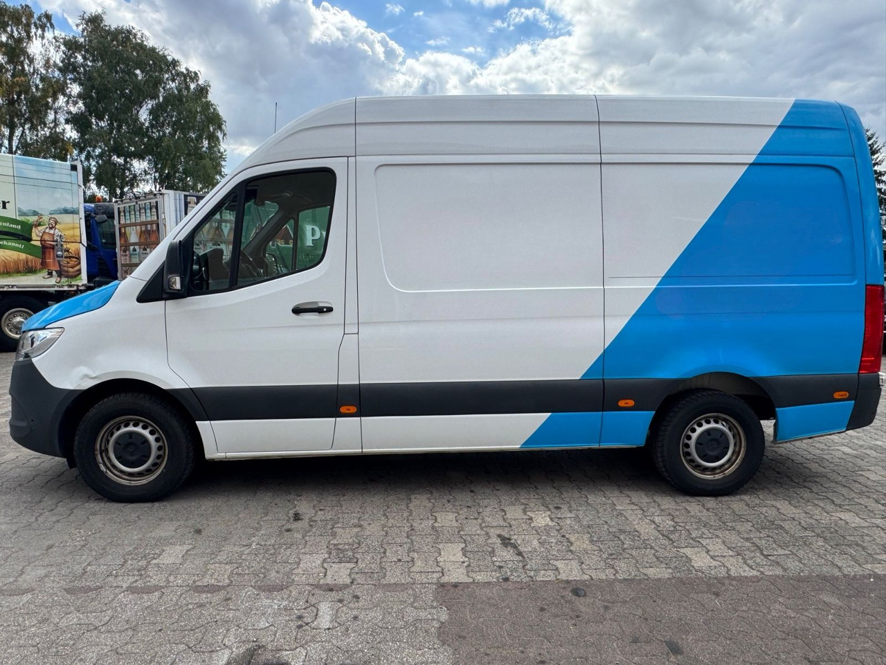 Mercedes-Benz Sprinter 317/inkl.Werkstattregale- Sortimo - Furgon: slika 2 Mercedes-Benz Sprinter 317/inkl.Werkstattregale- Sortimo - Furgon: slika 2