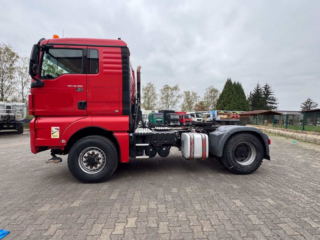 MAN TGX 18.500/Kipphyd./4x4/TÜV-NEU/Top-Zustand! - Vlačilec: slika 4 MAN TGX 18.500/Kipphyd./4x4/TÜV-NEU/Top-Zustand! - Vlačilec: slika 4