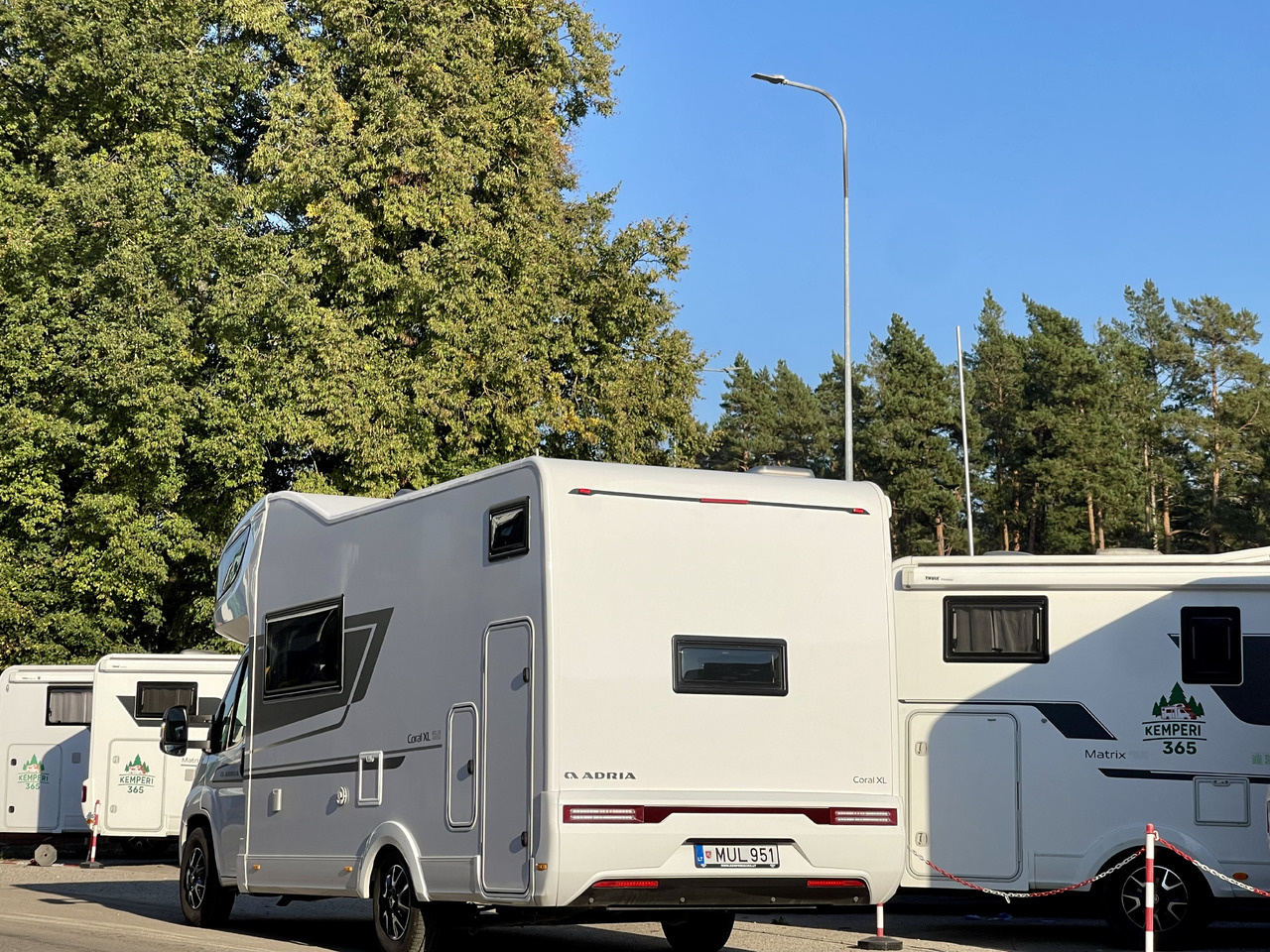 ADRIA Coral XL 650 DK - Alkoven avtodom: slika 4 ADRIA Coral XL 650 DK - Alkoven avtodom: slika 4
