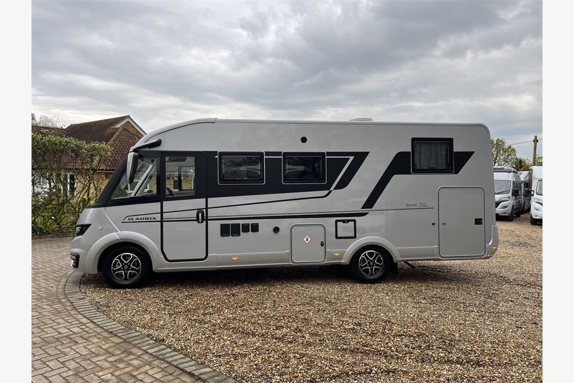 ADRIA Sonis Supreme - Integriran avtodom: slika 1 ADRIA Sonis Supreme - Integriran avtodom: slika 1