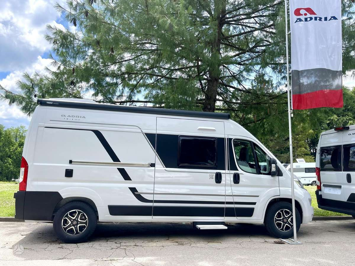 ADRIA Twin 600 SP Family - Kombi avtodom: slika 1 ADRIA Twin 600 SP Family - Kombi avtodom: slika 1
