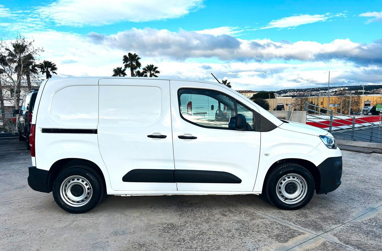 Citroen Berligno 1.6 HDi 100 cv 3 posti - Mali kombi: slika 4 Citroen Berligno 1.6 HDi 100 cv 3 posti - Mali kombi: slika 4