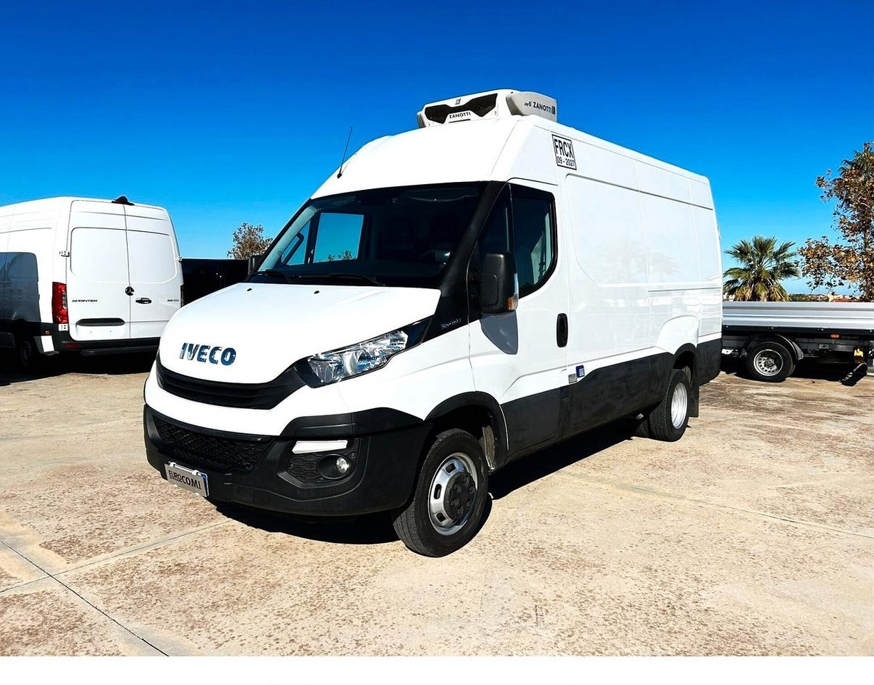 Iveco Daily 35C15 Furgone gemellato Isotermico - Hladilno vozilo: slika 1 Iveco Daily 35C15 Furgone gemellato Isotermico - Hladilno vozilo: slika 1