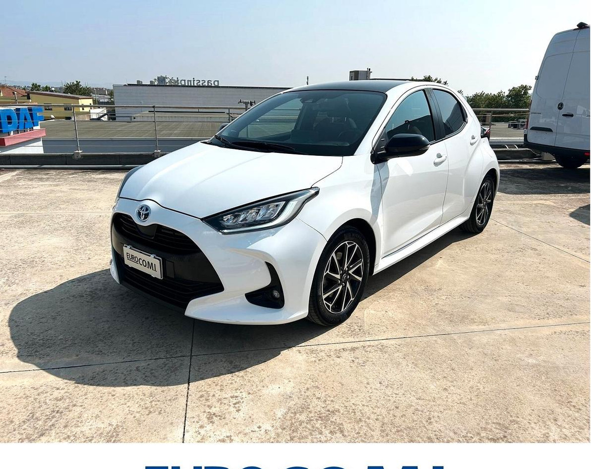 Toyota Yaris 1.5 Hybrid 5 porte Lounge - Limuzina: slika 1 Toyota Yaris 1.5 Hybrid 5 porte Lounge - Limuzina: slika 1