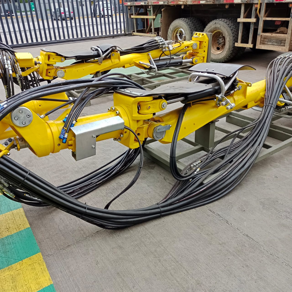 ATLAS COPCO EPIROC BRAZOS BUT28 PARA JUMBOS BOOMER 281 Y 282 - Rudarski stroji: slika 1 ATLAS COPCO EPIROC BRAZOS BUT28 PARA JUMBOS BOOMER 281 Y 282 - Rudarski stroji: slika 1