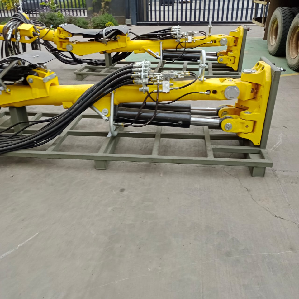 ATLAS COPCO EPIROC BRAZOS BUT28 PARA JUMBOS BOOMER 281 Y 282 - Rudarski stroji: slika 5 ATLAS COPCO EPIROC BRAZOS BUT28 PARA JUMBOS BOOMER 281 Y 282 - Rudarski stroji: slika 5
