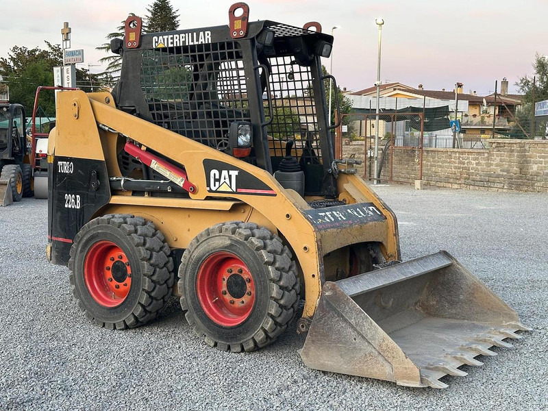 Caterpillar 226BHF - Kompaktni nakladalnik na gosenicah: slika 1 Caterpillar 226BHF - Kompaktni nakladalnik na gosenicah: slika 1