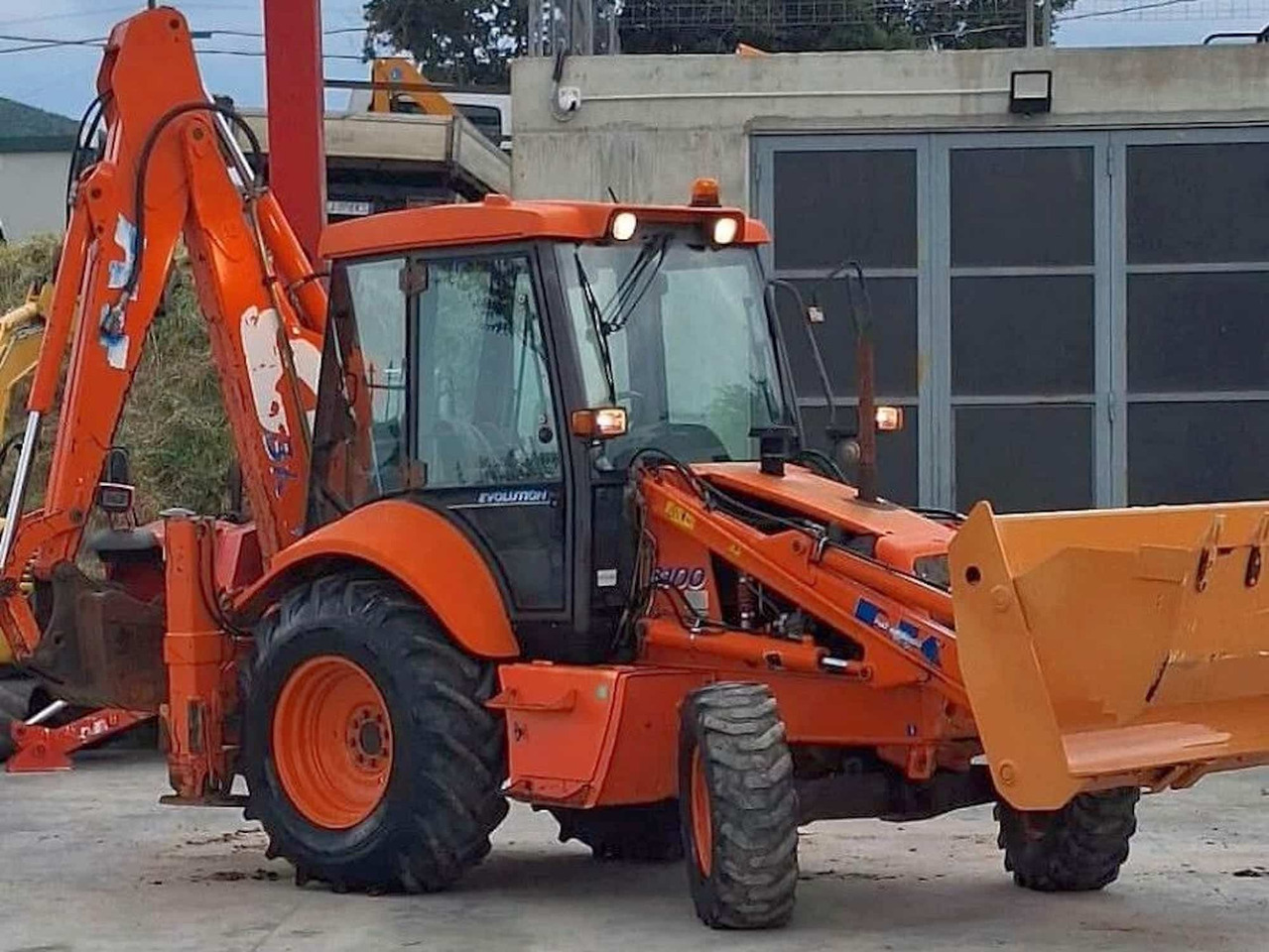FIAT KOBELCO FB100 - Bager nakladalec: slika 1 FIAT KOBELCO FB100 - Bager nakladalec: slika 1