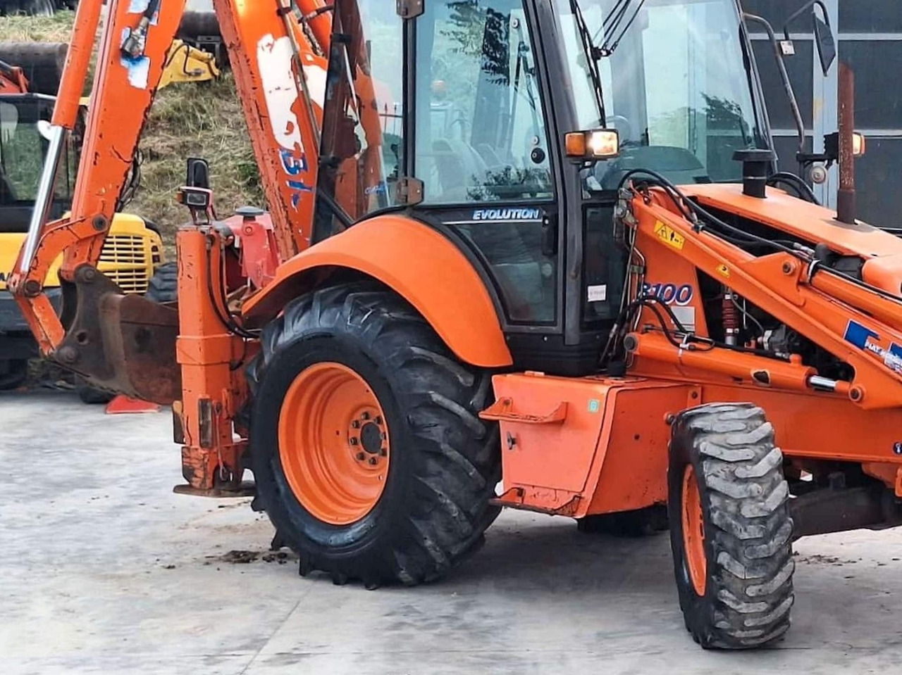 FIAT KOBELCO FB100 - Bager nakladalec: slika 5 FIAT KOBELCO FB100 - Bager nakladalec: slika 5