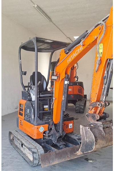 Hitachi ZX19U - Mini bager: slika 1 Hitachi ZX19U - Mini bager: slika 1