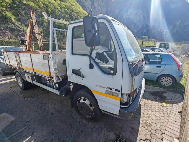 Isuzu 15.75 - Dostavno vozilo prekucnik: slika 2 Isuzu 15.75 - Dostavno vozilo prekucnik: slika 2