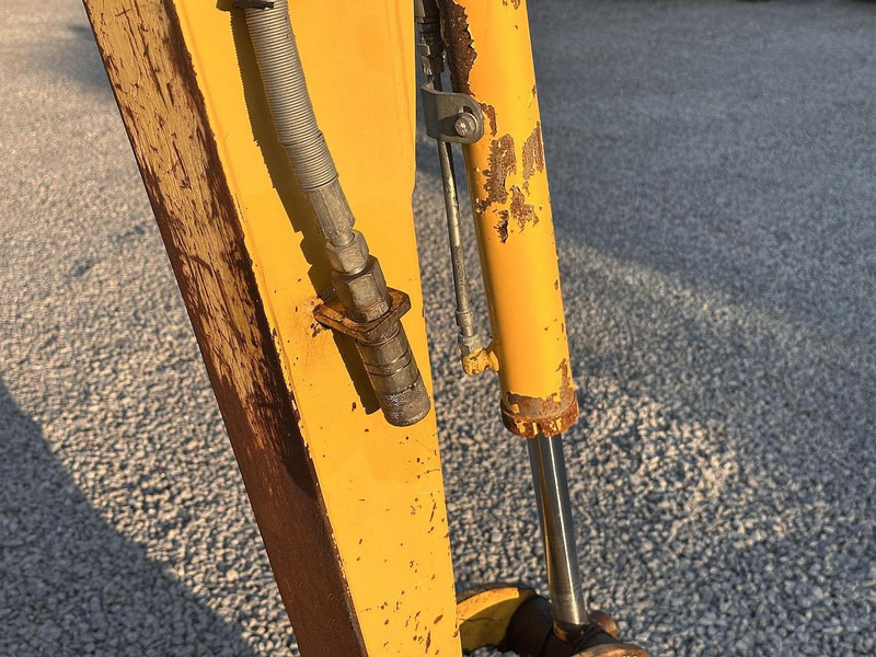 Mini bager Komatsu PC16R-3HS: slika 18