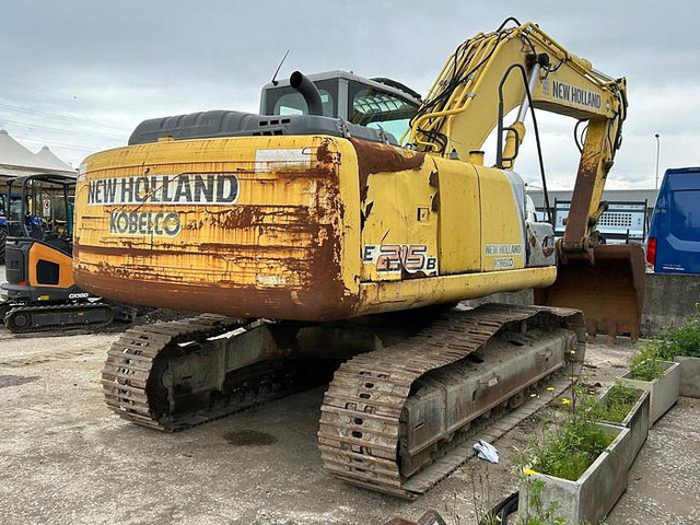Bager New Holland E215B: slika 19