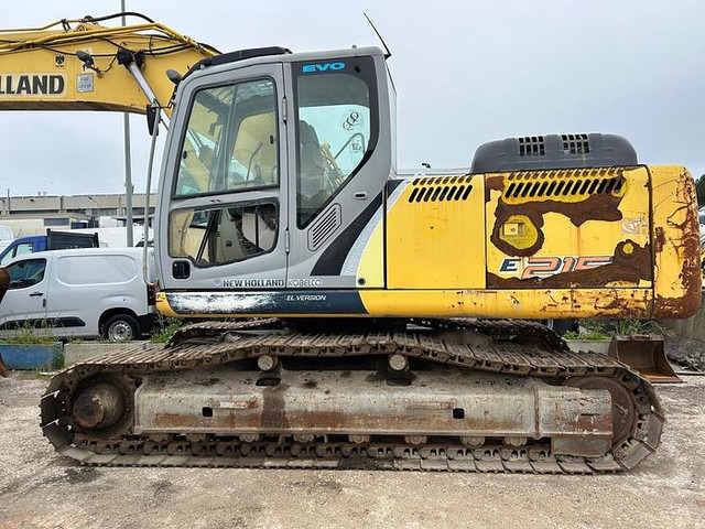 Bager New Holland E215B: slika 17