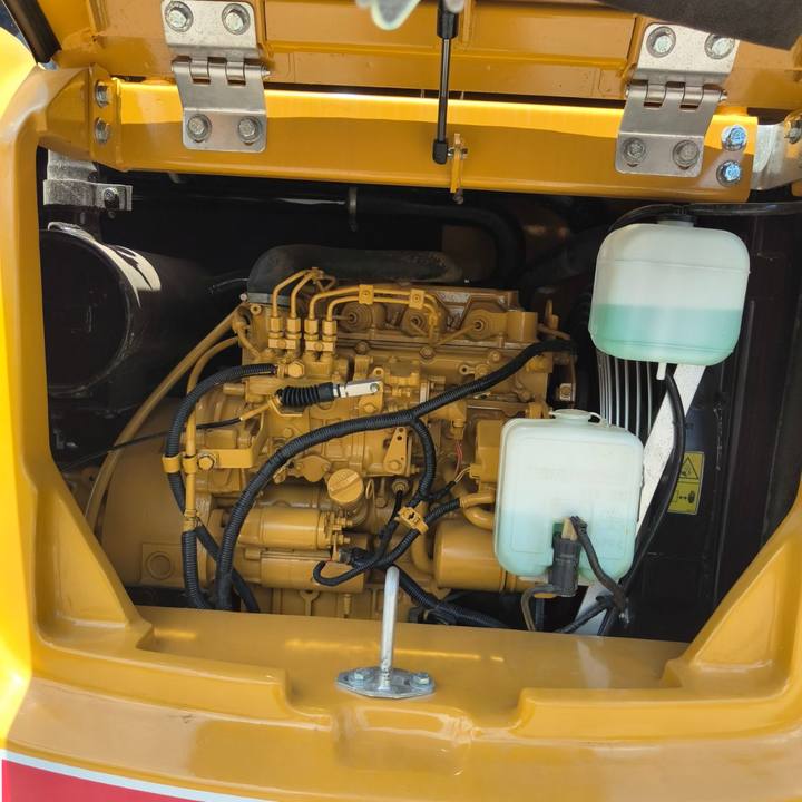 Bager goseničar CATERPILLAR 307E2: slika 13