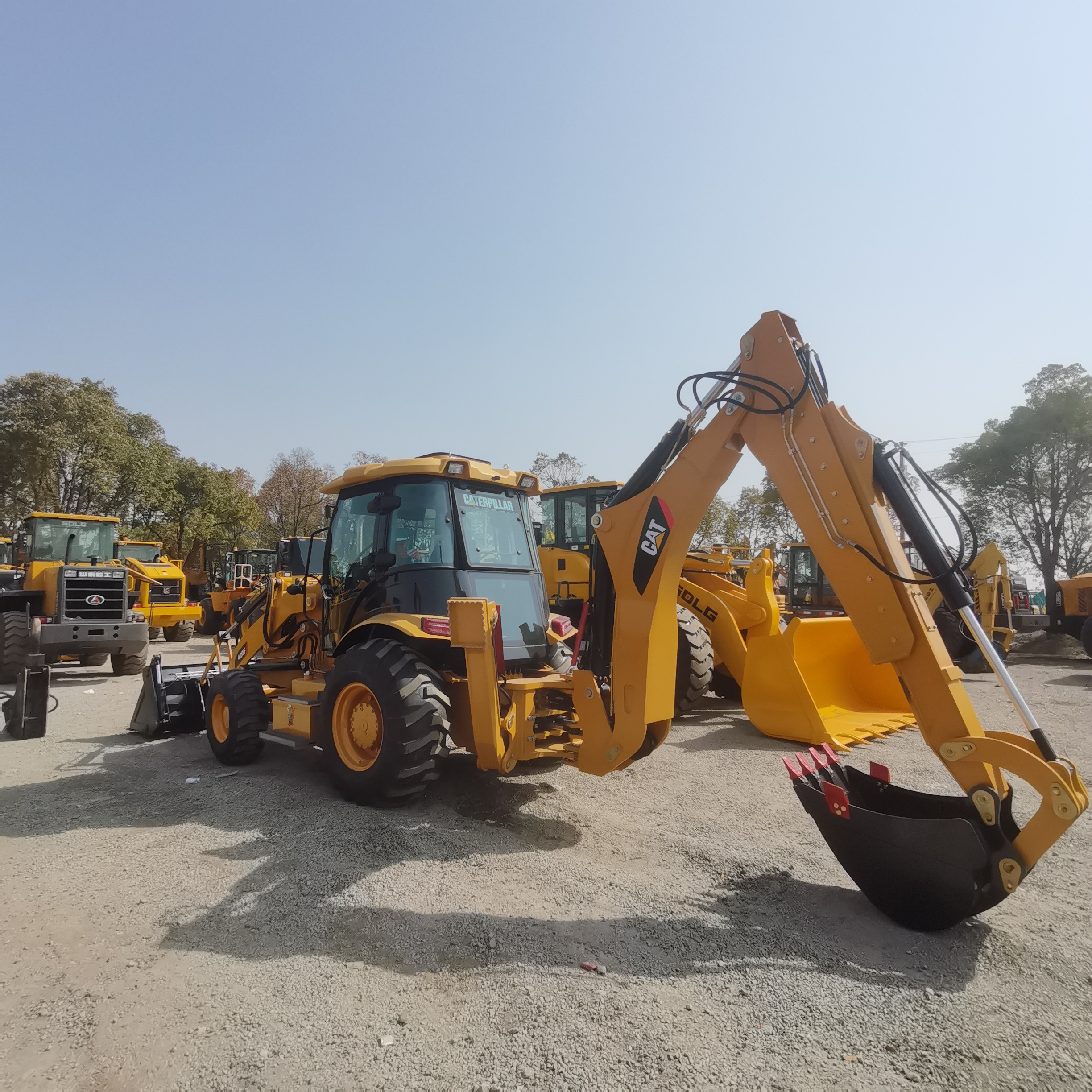 Nov Bager nakladalec CATERPILLAR 420F: slika 18