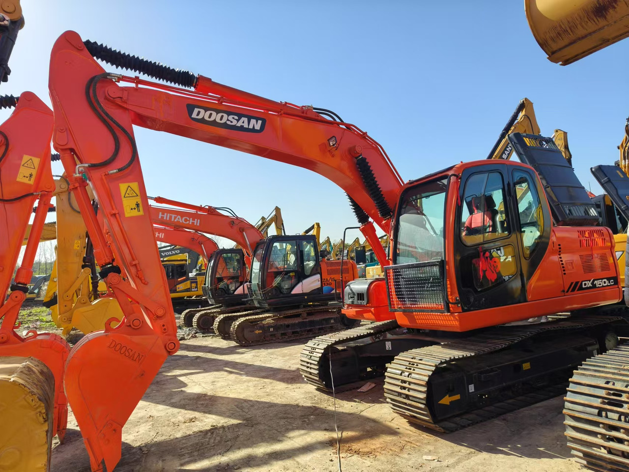 DOOSAN DX150 - Bager: slika 2 DOOSAN DX150 - Bager: slika 2