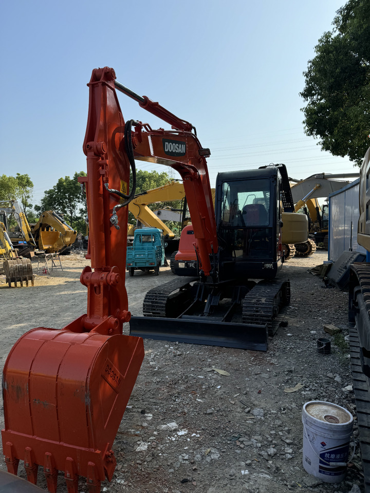 DOOSAN DX60 - Bager goseničar: slika 4 DOOSAN DX60 - Bager goseničar: slika 4