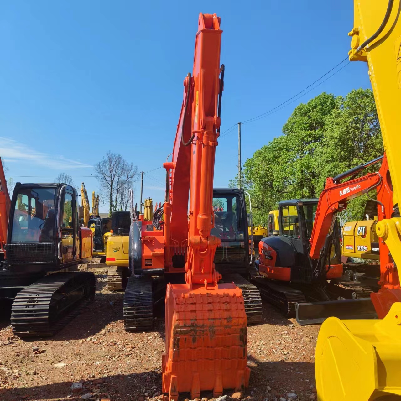 HITACHI ZX135 - Bager goseničar: slika 5 HITACHI ZX135 - Bager goseničar: slika 5