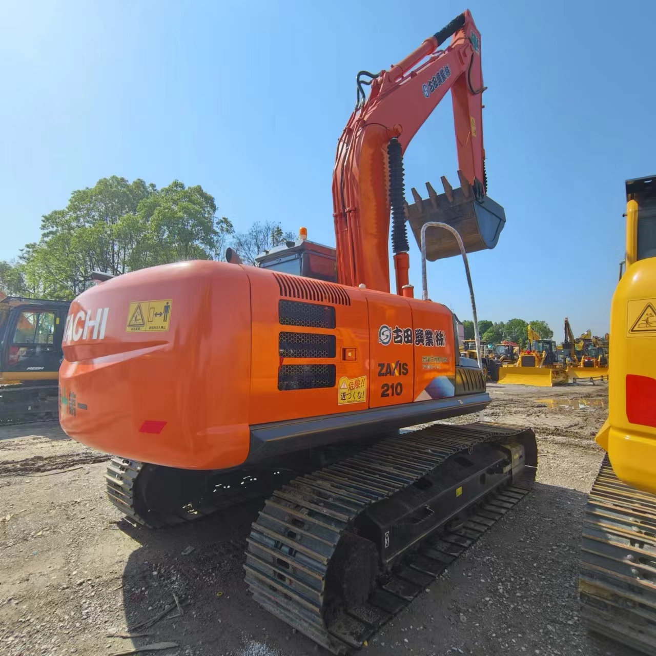HITACHI ZX210 - Bager goseničar: slika 4 HITACHI ZX210 - Bager goseničar: slika 4