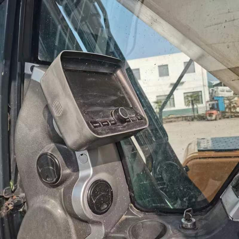 HYUNDAI R220LC-9S - Bager goseničar: slika 4 HYUNDAI R220LC-9S - Bager goseničar: slika 4