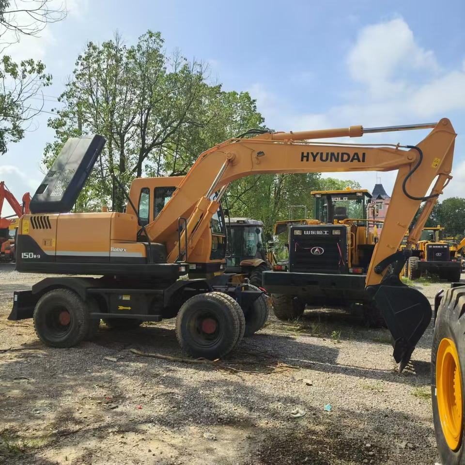 Hyundai R150W-7 - Bager na kolesih: slika 1 Hyundai R150W-7 - Bager na kolesih: slika 1
