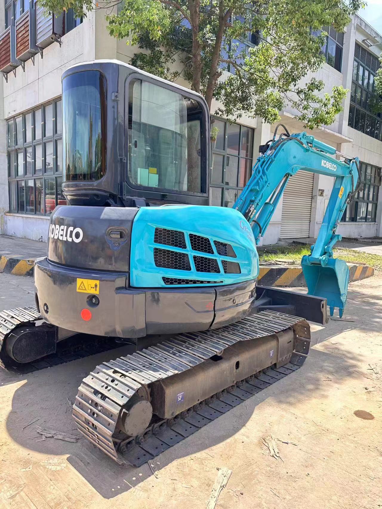 Mini bager KOBELCO SK55: slika 13