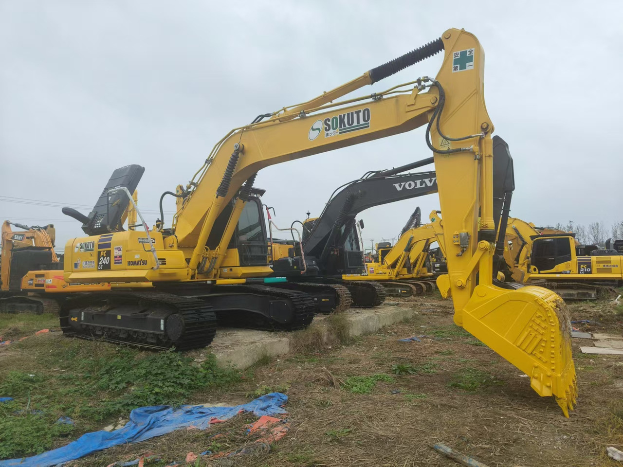 KOMATSU PC240LC-8 - Bager goseničar: slika 2 KOMATSU PC240LC-8 - Bager goseničar: slika 2