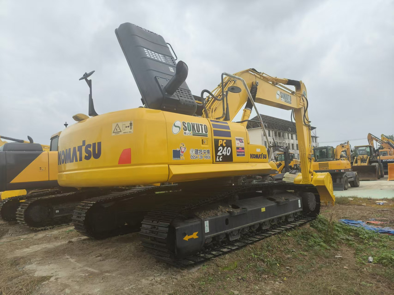 KOMATSU PC240LC-8 - Bager goseničar: slika 1 KOMATSU PC240LC-8 - Bager goseničar: slika 1