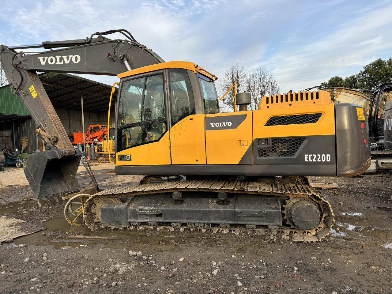 VOLVO EC220D - Bager goseničar: slika 2 VOLVO EC220D - Bager goseničar: slika 2